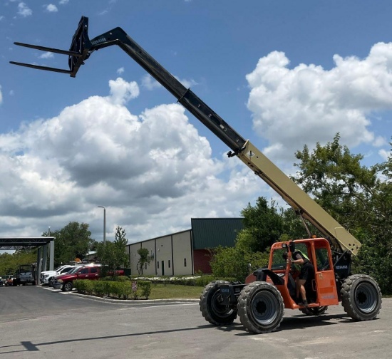 2014 JLG TELEHANDLER MODEL G6-42A, CUMMINS DIESEL, APPROX MAX CAPACITY 6600LBS, APPROX MAX LIFT H...