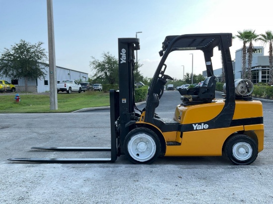 YALE FORKLIFT MODEL GLP060VXEGSE087, LP POWERED, APPROX MAX CAPACITY 5700LBS, MAX HEIGHT 181in, F...
