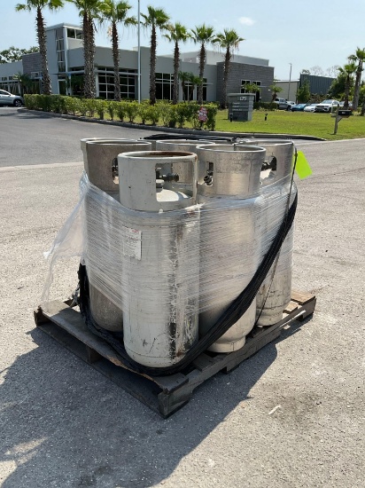PALLET OF ( 8 ) LP TANKS