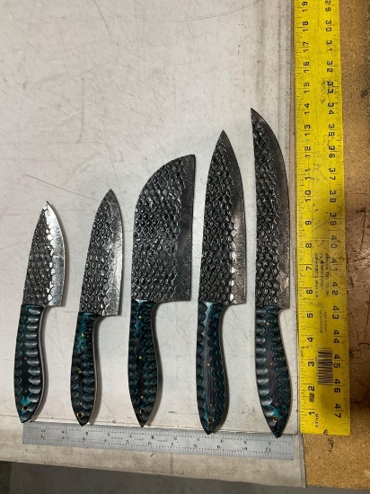 UNUSED (5) CULINARY SET OF HANDMADE DAMASCUS KNIVES, ASSORTED SIZES AND COLORS, STEEL