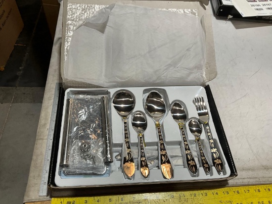 UNUSED SILVER PLATED CUTLERY SET, FORKS, SPOONS AND STAND