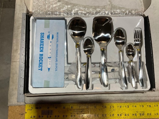 UNUSED SILVER PLATED CUTLERY SET, FORKS, SPOONS AND STAND