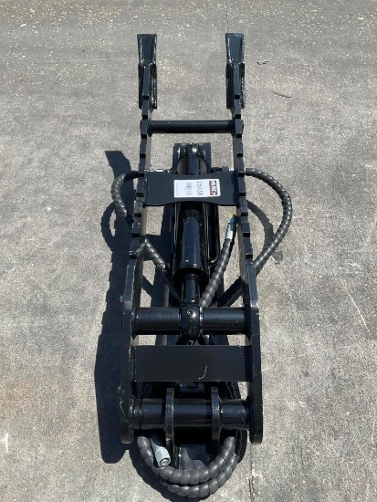 ( 1 ) UNUSED 2025 GIYI3T HYDRAULIC THUMB CLAMP FOR EXCAVATOR, FITS CAT 3TON EXCAVATOR ( PLEASE NOTE