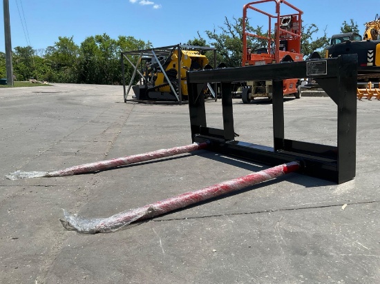 UNUSED 2025 GIYI BALE FORK ATTACHMENT MODEL GY-BF47C FOR UNIVERSAL SKID STEER, APPROX WORKING WIDTH
