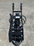 ( 1 ) UNUSED 2025 GIYI3T HYDRAULIC THUMB CLAMP FOR EXCAVATOR, FITS CAT 3TON EXCAVATOR ( PLEASE NOTE