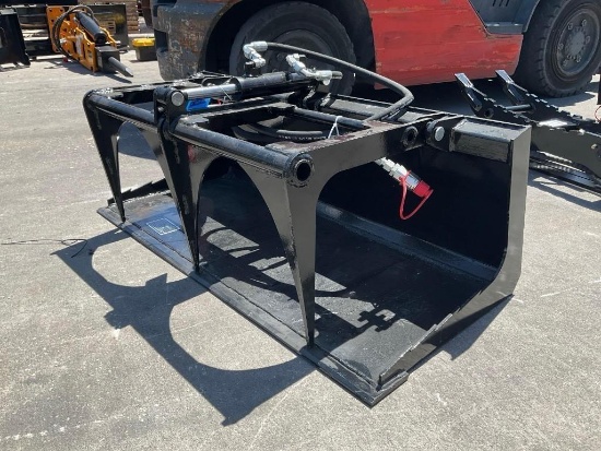 UNUSED 2025 GIYI PLATE GRABBER ATTACHMENT MODEL GY X -PG44C FOR MINI SKID STEER, APPROX 44in W