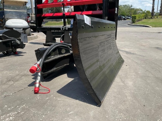 ( 1 ) UNUSED 2025 GIYI SNOW SHOVEL ATTACHMENT MODEL GY-TXC FOR MINI SKID STEER