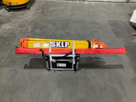 UNUSED 2025 SELF-LEVELING ROTARY LASER IN CARRYING CASE , OPERATING MANUAL / MEASURING STICK & ST...