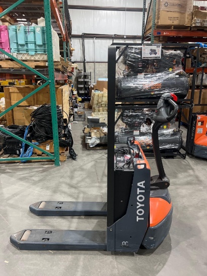 2024 TOYOTA PALLET JACK MODEL 8HBW23, RUNS AND OPERATES