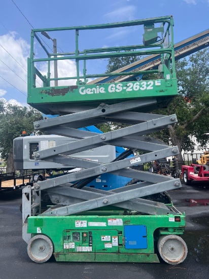 2015 GENIE SCISSOR LIFT MODEL GS-2632,ELECTRIC; LOW HRS SHOWING, APPROX MAX PLATFORM HEIGHT 32 FT,