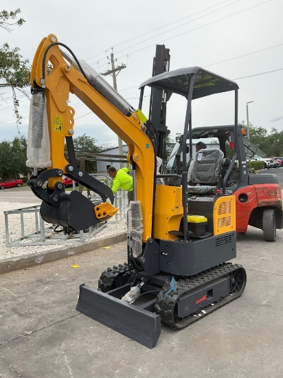 UNUSED 2025 LANDHEROCRAWLER EXCAVATOR MODEL LDH-KN16, GAS POWERED,RUBBER TRACKS, BUCKET WITH TEETH
