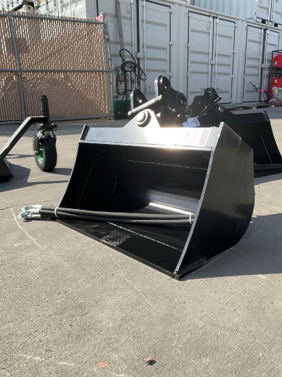 ( 1 ) 2025 UNUSED VICSEC TITLING BUCKET ATTACHMENT FOR EXCAVATOR, APPROX 24in, FITS 1-3TON EXCAVA...