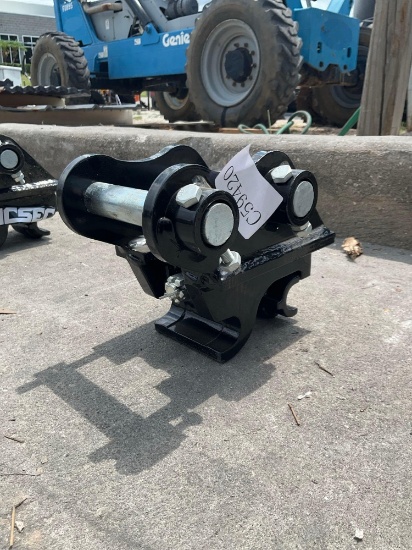 ( 1 ) UNUSED 2025 VICSEC QUICK COUPLER ATTACHMENT FOR EXCAVATOR, FITS 1-2TON EXCAVATOR