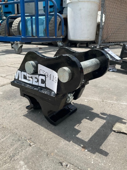 ( 1 ) UNUSED 2025 VICSEC QUICK COUPLER ATTACHMENT FOR EXCAVATOR, FITS 1-2TON EXCAVATOR