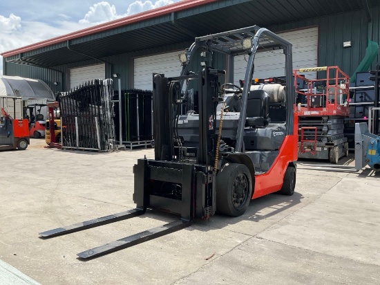 TOYOTA FORKLIFT MODEL 8FGCU25, LP POWERED, APPROX MAX CAPACITY 4700LBS, APPROX MAX HEIGHT 80in, R...