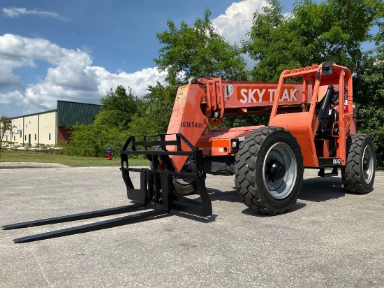 2014 JLG 8042 TELEHANDLER, DIESEL, RIGHT OFF THE JOB SITE, APPROX. 8,000LB CAPACITY, 4X4 CRAB STEER
