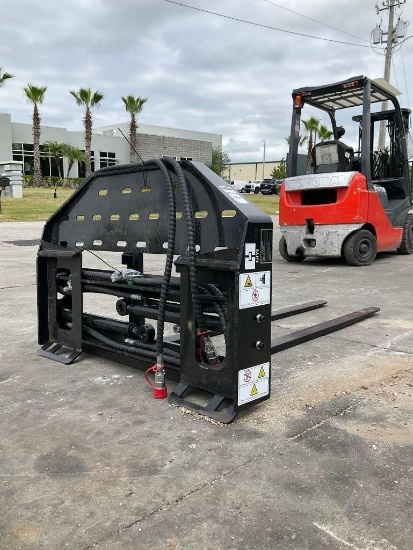 UNUSED 2025 GIYI SIDE SHIFT FORK ATTACHMENT MODEL GY D-CYHC FOR SKID STEER, APPROX 5FT FORKS, APP...