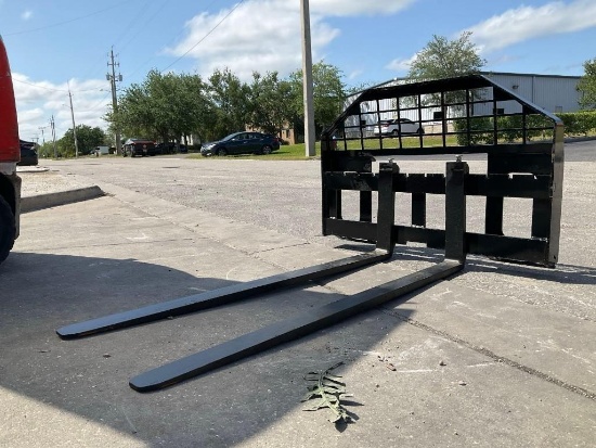 UNUSED 2025 GIYI FORK ATTACHMENT FOR SKID STEER , FORKS APPROX 60in LONG
