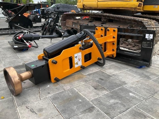 ( 1 ) UNUSED 2025 GIYI SKID STEER POST DRIVER MODEL 680; APPROX DRIVE OIL PRESSURE 72in, APPROX B...