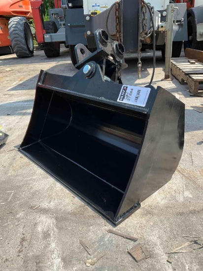 ( 1 ) 2025 UNUSED VICSEC TITLING BUCKET ATTACHMENT FOR EXCAVATOR, APPROX 24in, FITS 1-3TON EXCAVA...