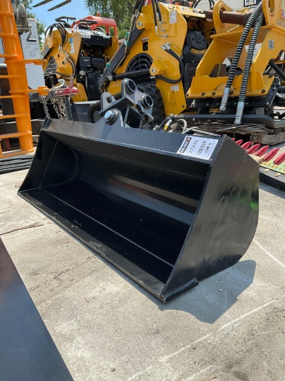 ( 1 ) 2025 UNUSED VICSEC TITLING BUCKET ATTACHMENT FOR EXCAVATOR, APPROX 40in, FITS 1-3TON EXCAVA...