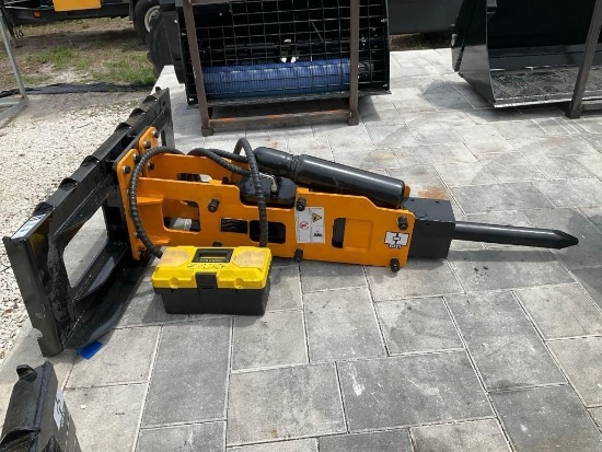 ( 1 ) UNUSED 2025 GIYI SKID STEER HAMMER MODEL 680; APPROX DRIVE OIL PRESSURE 72in(PLEASE NOTE ST...