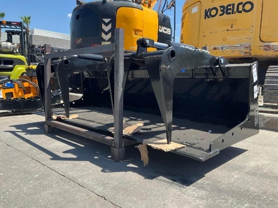 UNUSED 2025 GIYI PLATE GRABBER ATTACHMENT MODEL GY-PG72C FOR UNIVERSAL SKID STEER, APPROX 72in W