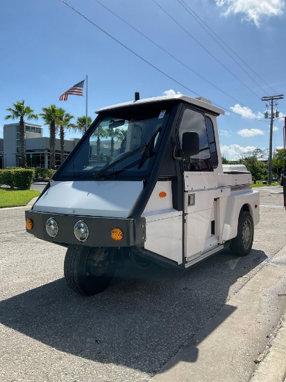 2014 WESTWARD GO -4 INTERCEPTOR IV SD, GAS POWERED, ENCLOSED CAB, A/C AIR CONDITION, RUNS & DRIVES
