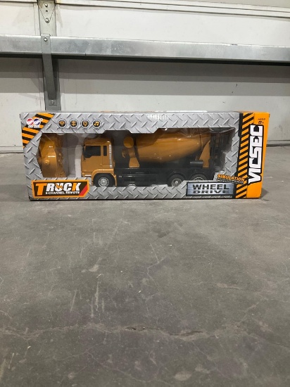 UNUSED TOY ENGINEERING WHEEL DRIVE 8 CHANNEL REMOTE MIXING TRUCK