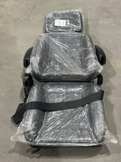 ( 1 ) UNUSED EQUIPMENT SEAT W ARM REST