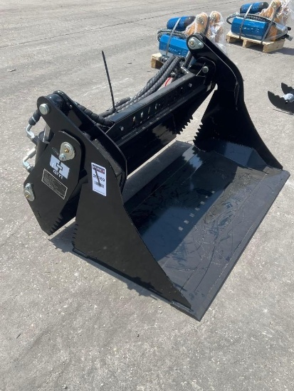 UNUSED 2025 GIYI 4-IN-1 BUCKET ATTACHMENT MODEL GY-XKH39F FOR SKID STEER, APPROX 39in(PLEASE NOTE