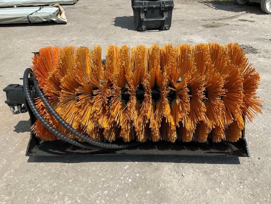 ( 1 ) UNUSED 2025 GIYI SWEEPER MODEL GY-QSJ FOR MINI SKID STEER, APPROX 39in WORKING WIDTH