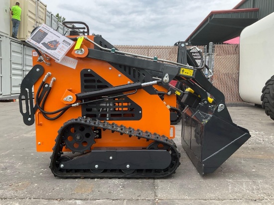 UNUSED 2025 LANDHEARO MINI SKID STEER LOADER MODEL LDH-HT380, GAS POWERED, ELECTRIC START, RUBBER