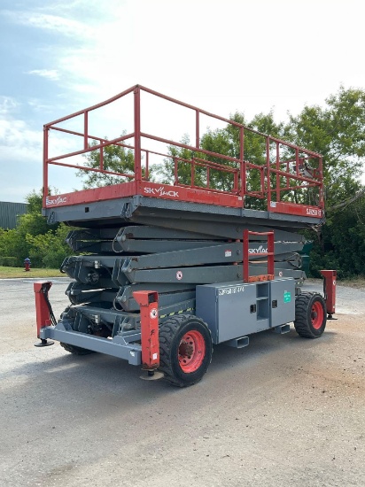 2015 SKYJACK ROUGH TERRIN SCISSOR LIFT MODEL SJ 9250, APPROX MAX PLATFORM HEIGHT 50FT, OUTRIGGERS