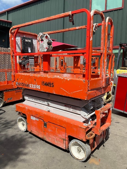 2014SNORKEL SCISSOR LIFT MODEL S3219E ANSI , ELECTRIC, APPROX MAX PLATFORM HEIGHT 19FT, NON MARKING