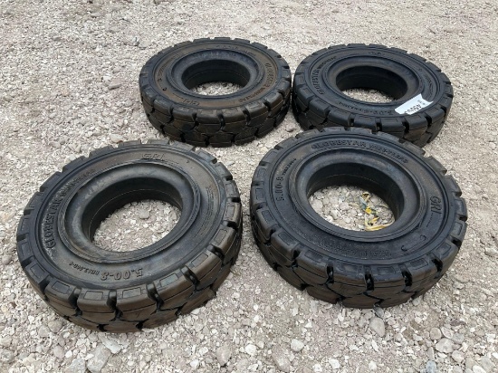 Set Of ( 4 ) Globestar Wide Tread Forklift Tires