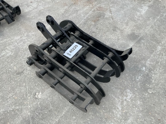 ( 1 ) Unused Mini Grapple Attachment For Mini Excavator