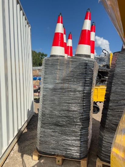 UNUSED REFLECTIVE SAFETY TRAFFIC CONES TYPE TSC, APPROX 250PCS, APPROX 28in T EACH