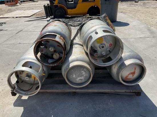 ( 1 ) Pallet Of Lp Tanks For Forklifts; Approx 5 Total