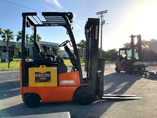 DOOSAN BC15S-5, ELECTRIC, APPROX MAX CAPACITY 3000LBS, APPROX MAX HEIGHT 130in, TILT,
