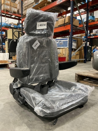 ( 1 ) Unused Equipment Seat W Arm And Head Rest
