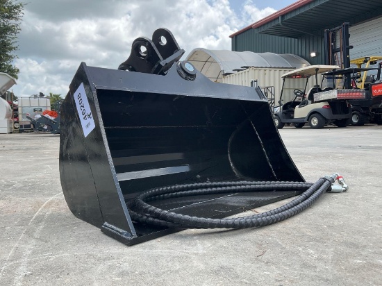 ( 1 ) UNUSED 2026 TILTING BUCKET ATTACHMENT FOR EXCAVATOR, APPROX 24in ; APPROX PIN DIA 1 IN