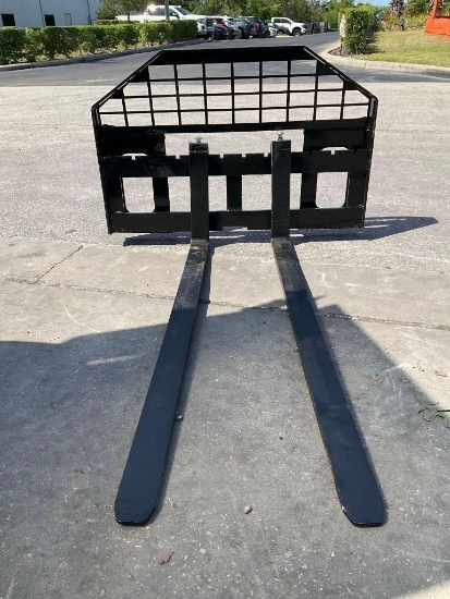 ( 1 ) UNUSED 2026 GIYI FORK ATTACHMENT MODEL DHC FOR SKID STEER , FORKS APPROX 60in LONG, APPROX ...