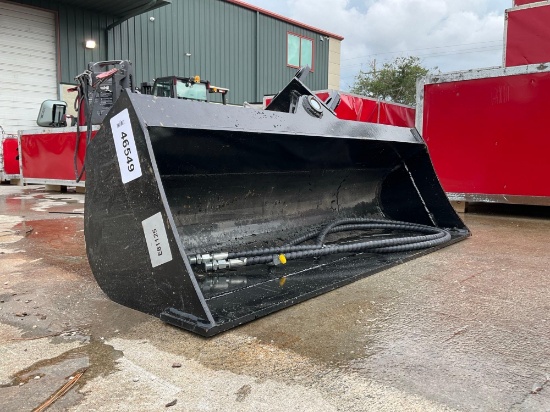 ( 1 ) UNUSED 2026 TILTING BUCKET ATTACHMENT FOR EXCAVATOR, APPROX 40in ; APPROX PIN DIA 1 IN