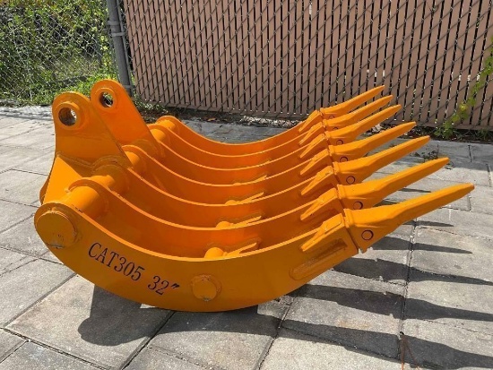 ( 1 ) UNUSED CAT 305EXCAVATOR RAKE WITH TEETH, APPROX 32 IN