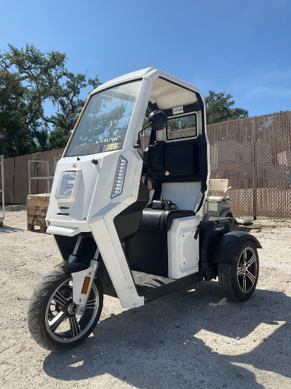 ETRIKECOELECTRIC TRIKE,LITHIUM BATTERY CHARGER INCLUDED, BILL OF SALE ONLY, RUNS & DRIVES