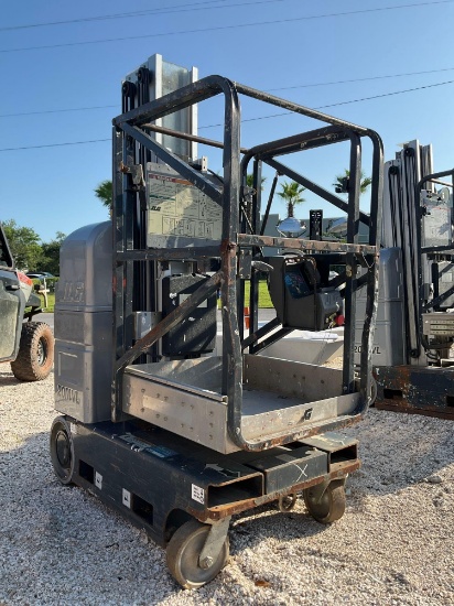 2017 JLG MANLIFT MODEL 20MVL, ELECTRIC, LOW HRS SHOWING, APPROX MAX PLATFORM HEIGHT 20FT, NON MAR...