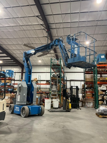 2014 GENIEBOOM LIFT MODEL Z-30/20N RJ; ROTATION JIB, APPROX MAX PLATFORM HEIGHT 30FT, APPROX