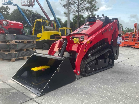 UNUSED 2026 SDLOOL STAND ON SKID STEER LOADER MODEL V1000, KUBOTA DIESEL,ELECTRIC START, RUBBER