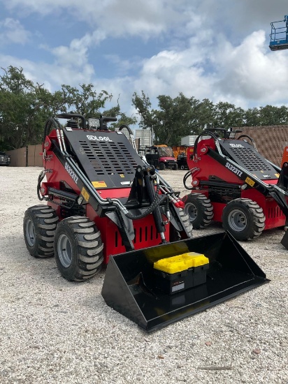 UNUSED 2026 SDLOOL STAND ON SKID STEER LOADER MODEL 323TZ, GAS POWERED, ELECTRIC START, APPROX 13...